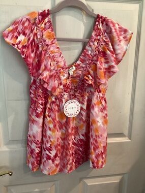 NWT UMGEE TOP SMALL
